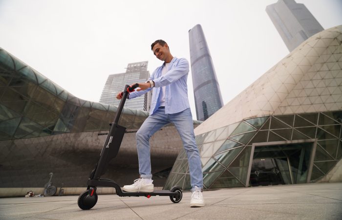 What Are the Best Electric Scooter Tricks to Master? Beginner to Pro Tips
